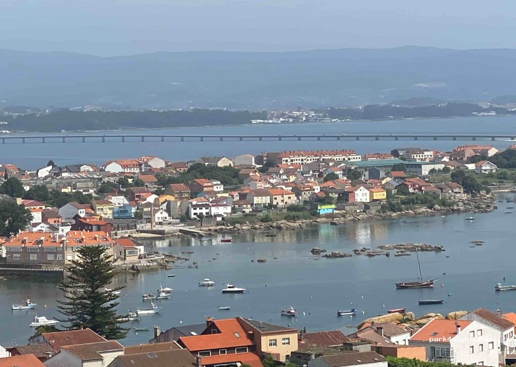 Área de autocaravanas illa de arousa — foto