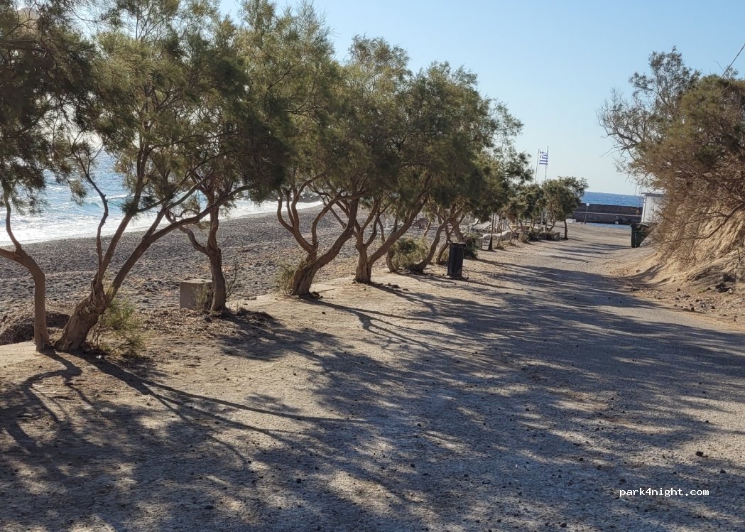 (847 00) Vourvoulos - Unnamed Road — foto 2