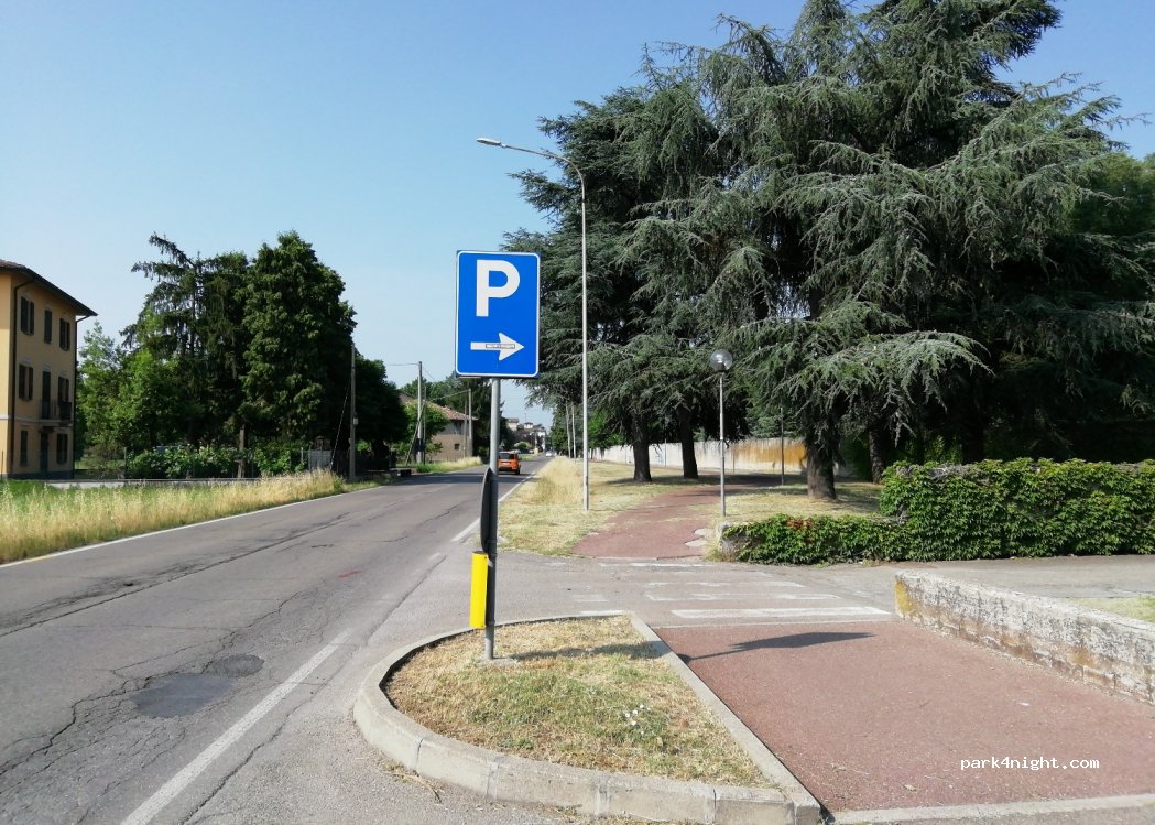 (42123) Reggio Emilia - 13 Viale Martiri delle Foibe — foto