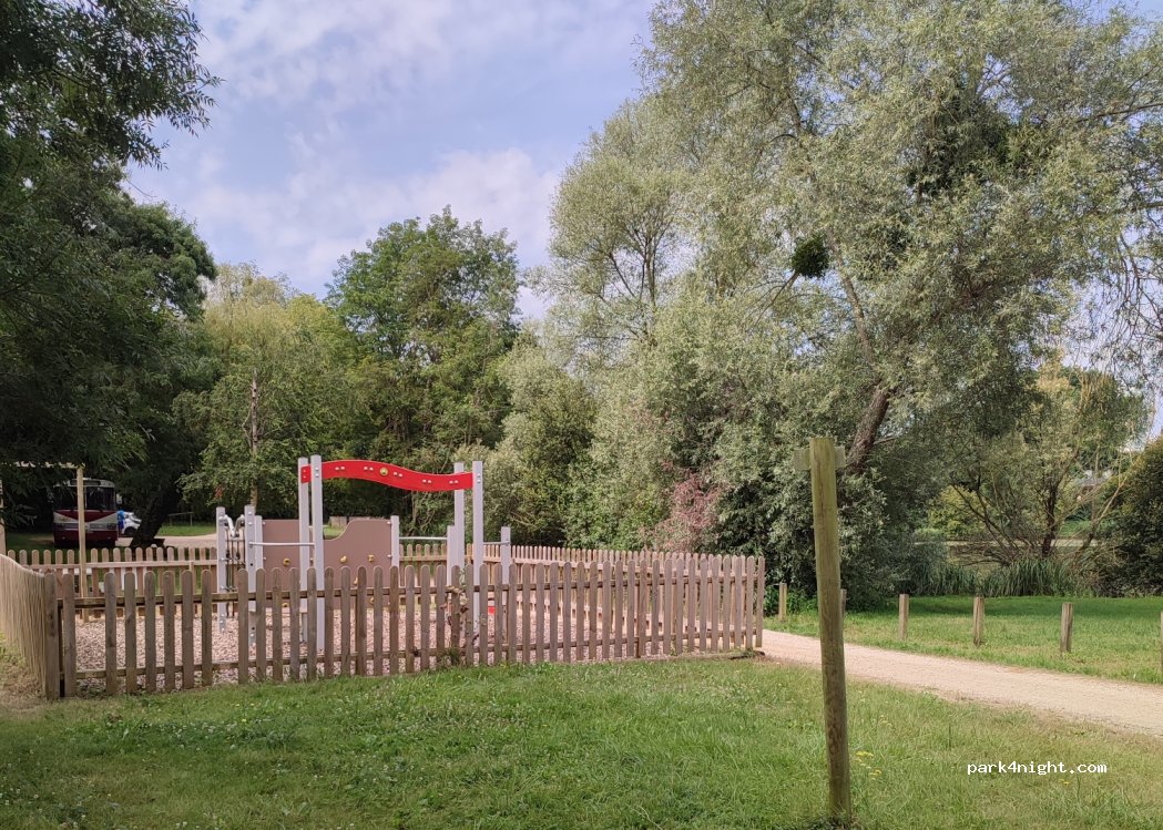 (86160) Gençay - 22 Route de Confolens — foto 4