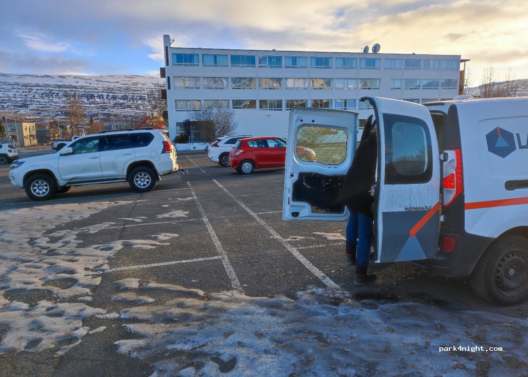 (600) Akureyri - 23 Þingvallastræti — foto 3