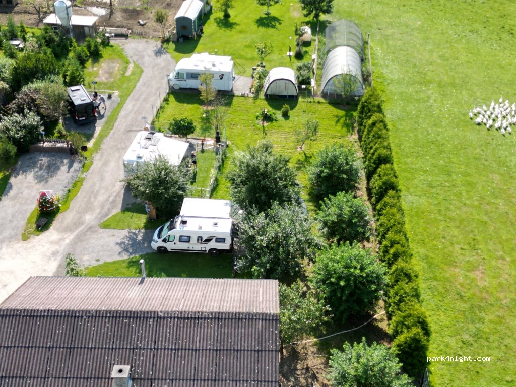 Stellplatz am Genusshof Friesach (Bauernhof) — foto