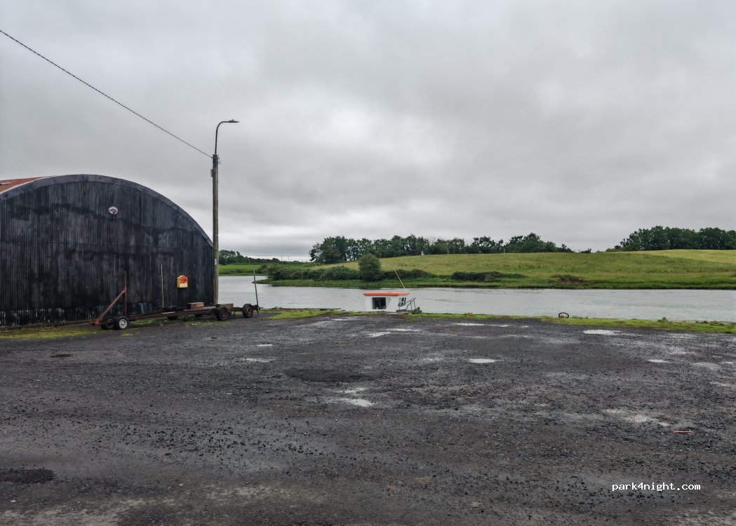 (V31) Salleen Pier - Unnamed Road — foto 4