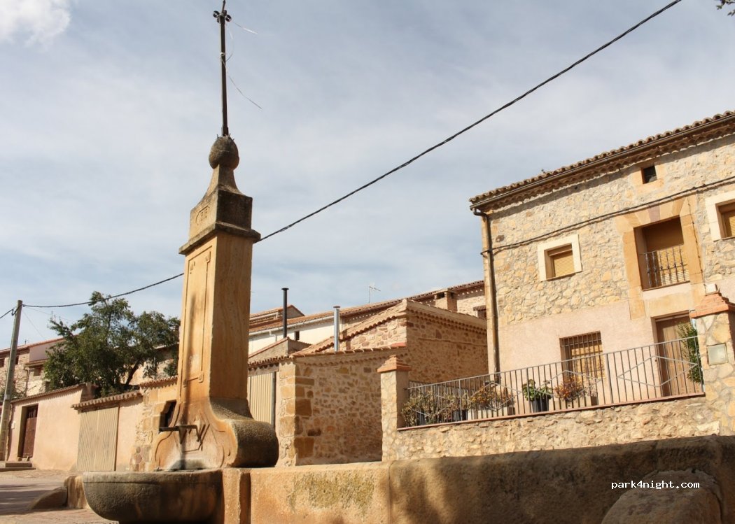 (19360) Campillo de Dueñas - 40 Calle Mayor — foto