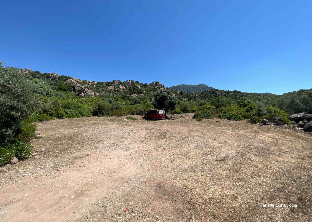 (09010) Santadi - Unnamed Road — foto