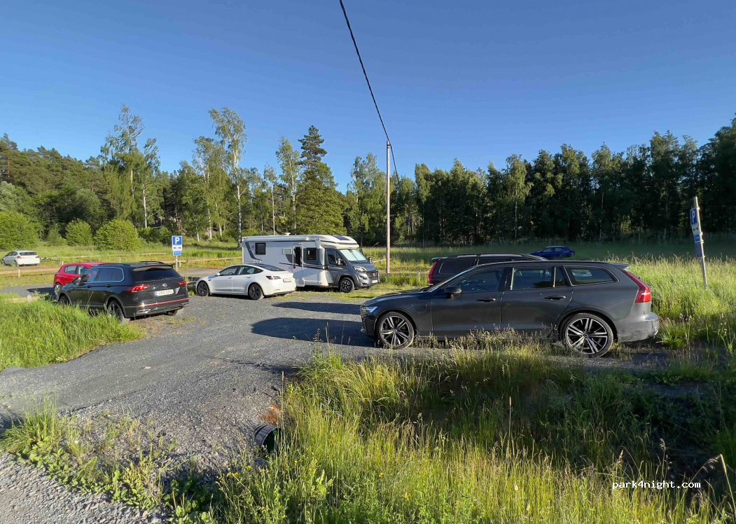 (184 97) Ljusterö - 5 Lövskärsvägen — foto