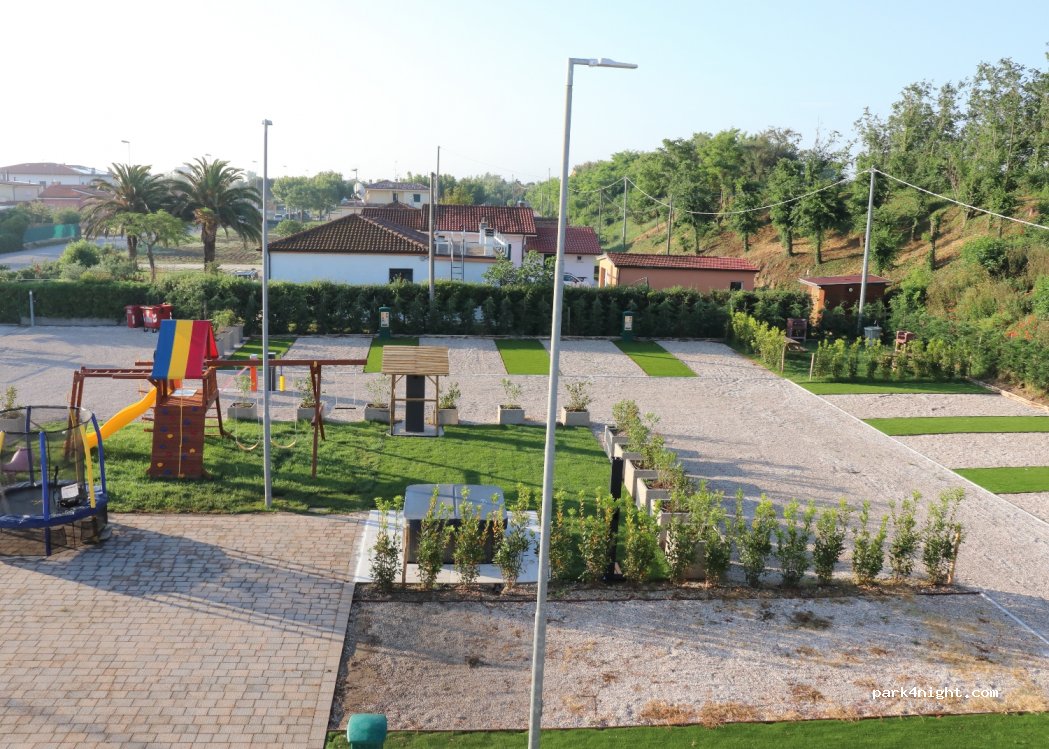 (61032) Torrette - 108 Strada Nazionale Adriatica Sud — foto