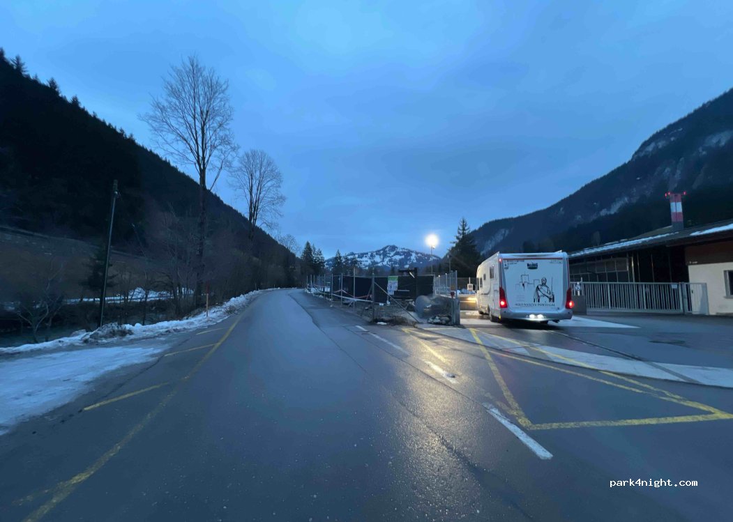 (3792) Saanen - 7 Dorfrüttistrasse — foto 2