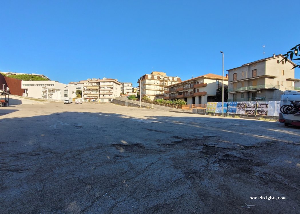(66050) centro storico di San Salvo - 15 Piazza Aldo Moro — foto 2