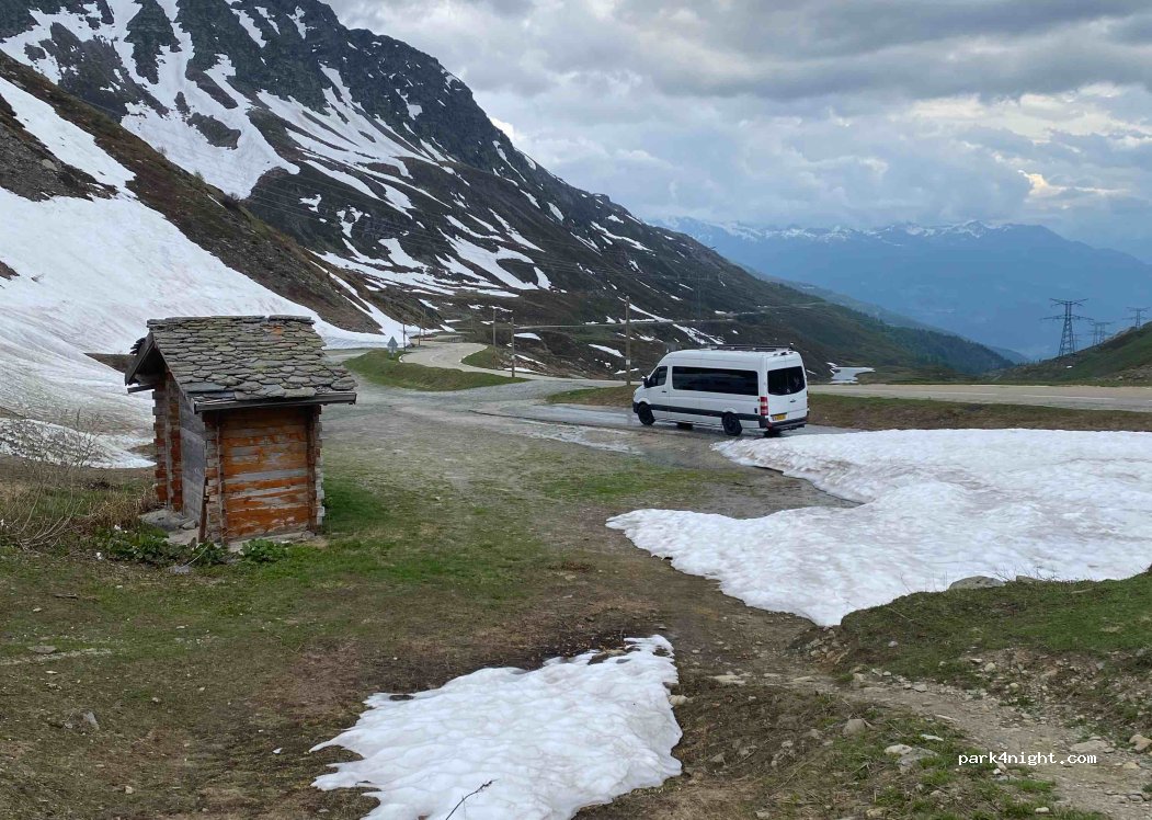 Aire de camping-cars Séez — foto 3