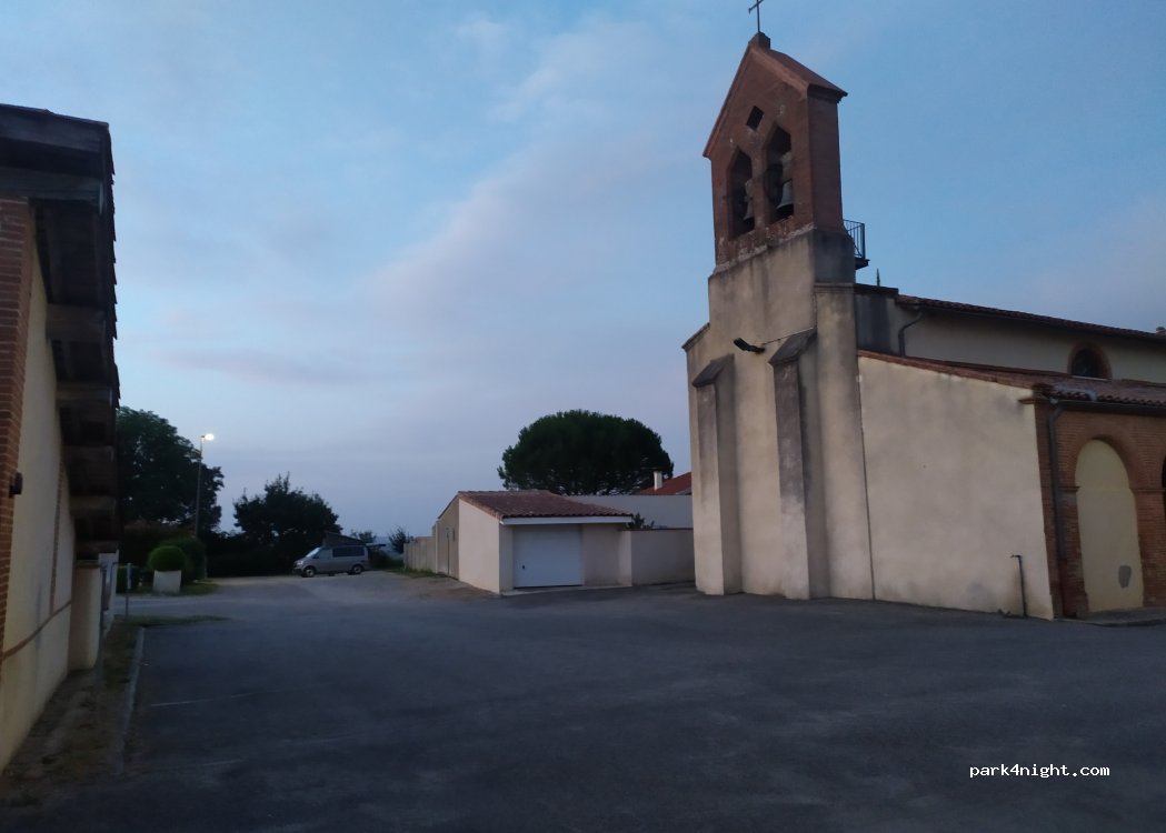 (31560) Seyre - 5 Place de L’Église — foto 3