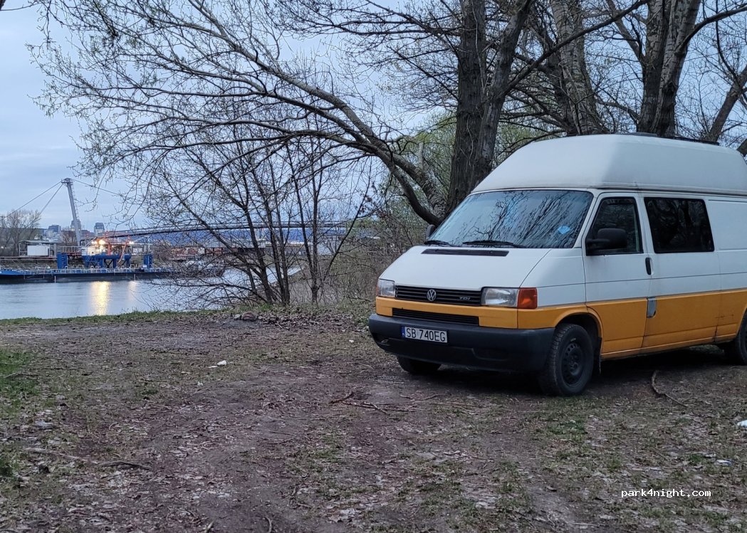(821 07) Ružinov - Unnamed Road — foto 2