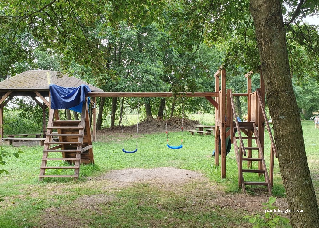 Pole namiotowe Wigwam w Kokoszce — foto 4