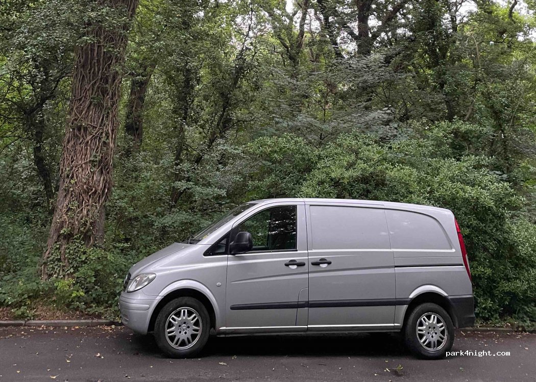 (BN22 9QA) Eastbourne - 2 Rosebery Avenue — foto