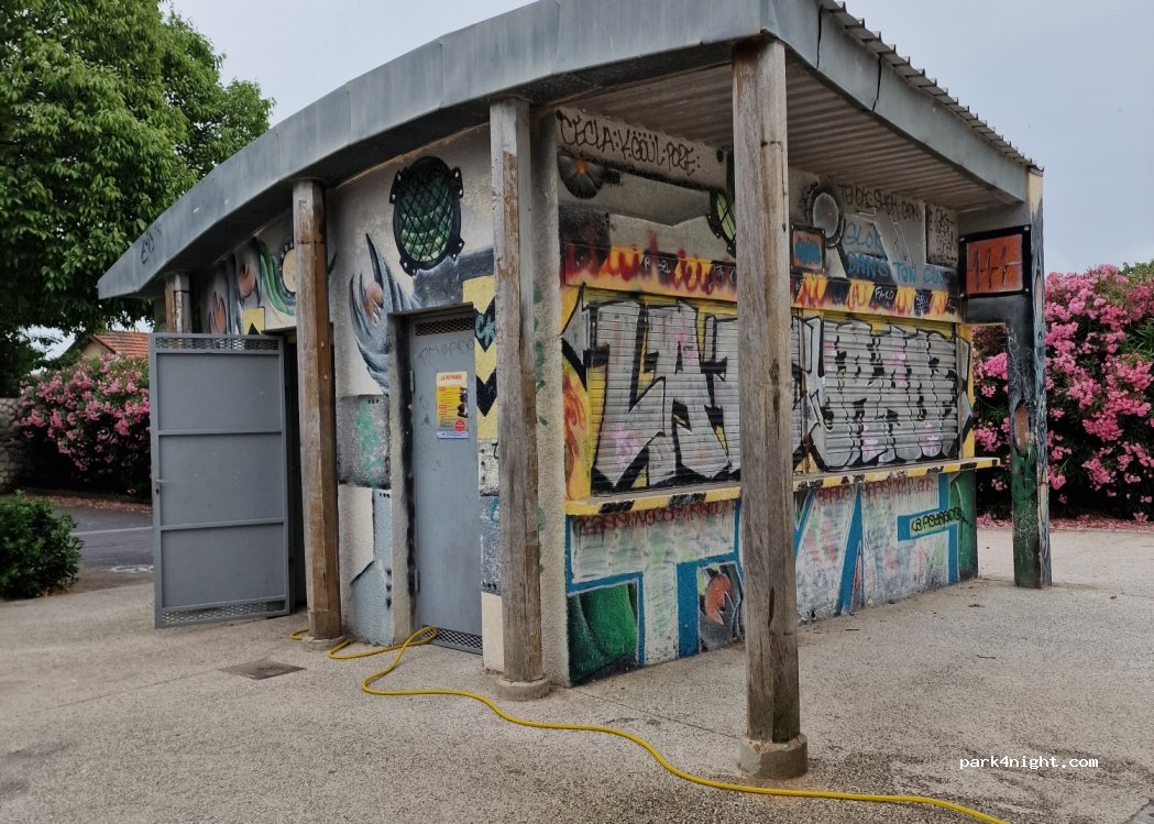 (34110) Frontignan - 1 Avenue du Stade Municipal — foto
