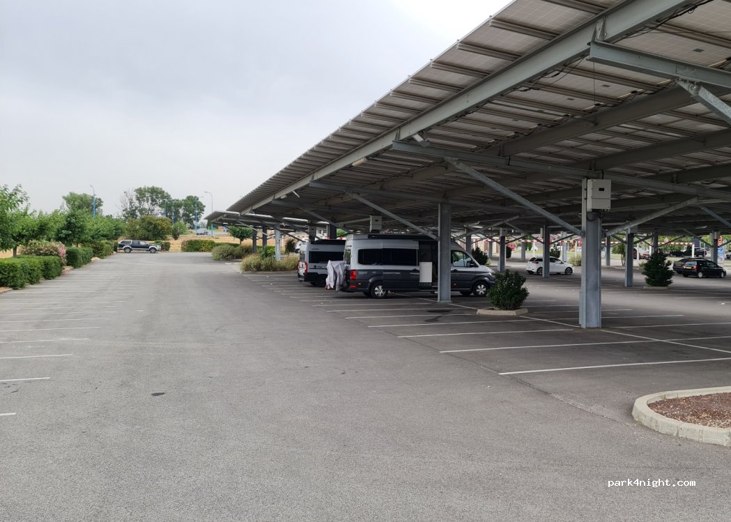 (84130) Le Pontet - 182 Avenue du Maréchal Leclerc — foto 2