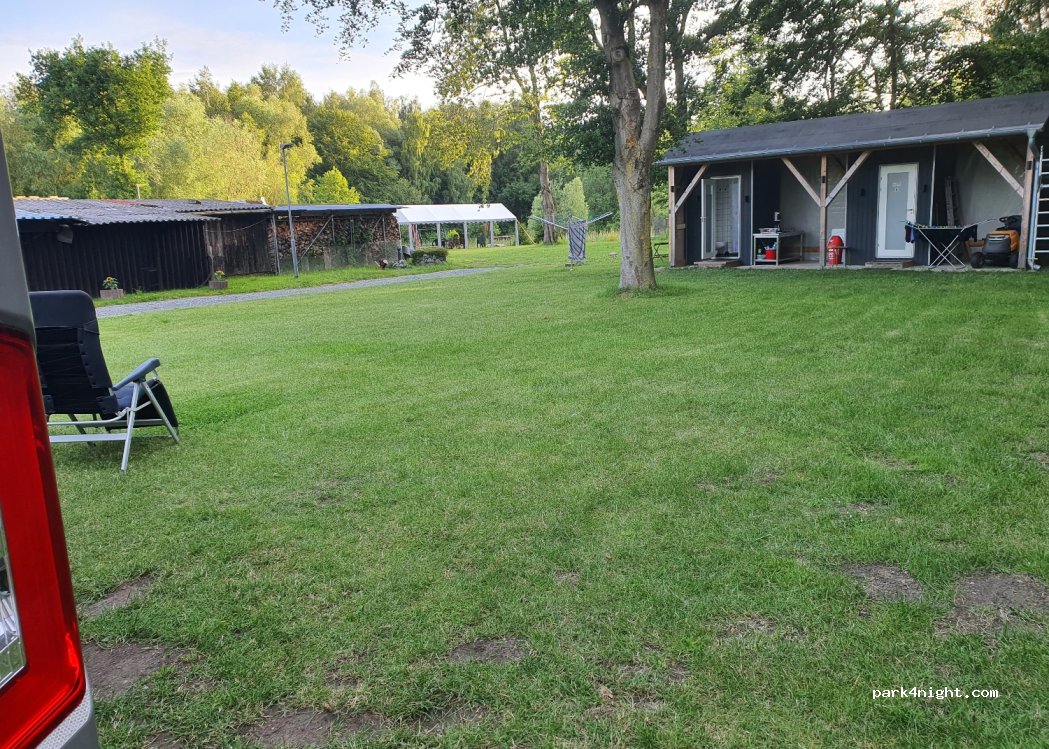 Stellplatz Wohnmobil und Ferienhaus — foto 4