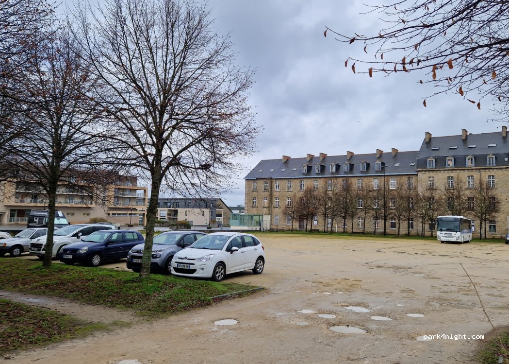 (22100) Dinan - 53 Rue Victor Schoelcher — foto 3