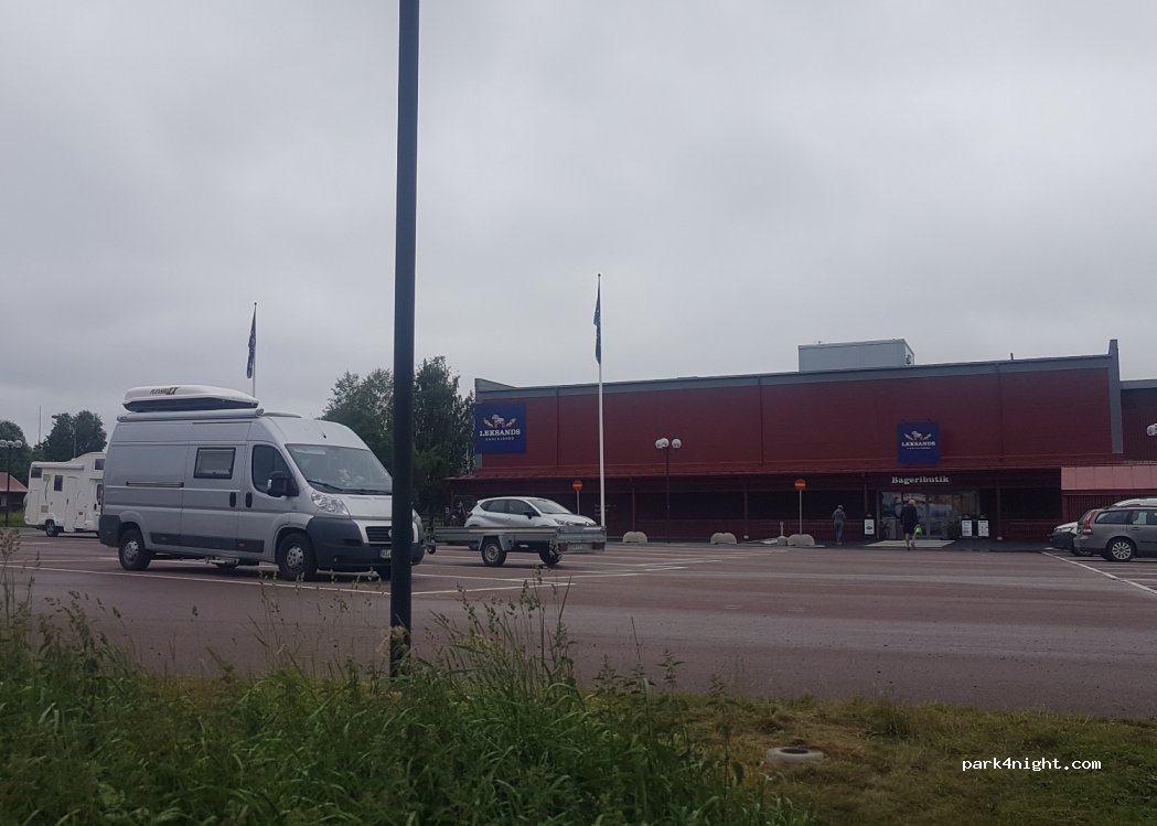 (793 50) Leksand - 11 Gärde stationsvägen — foto