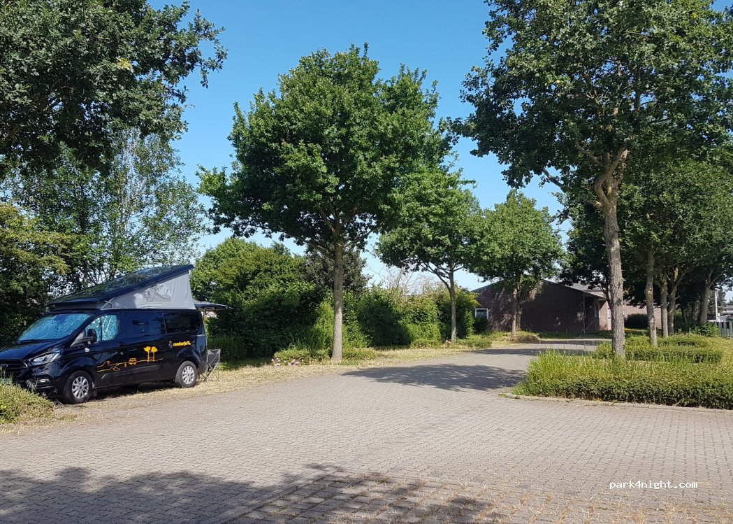 (47533) Kleve - 66 Düffelgaustraße — foto