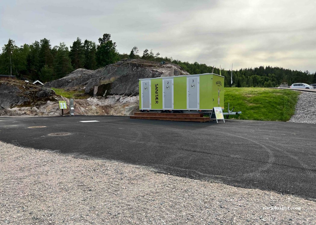 Hulfjell Bobilcamp / Camping — foto