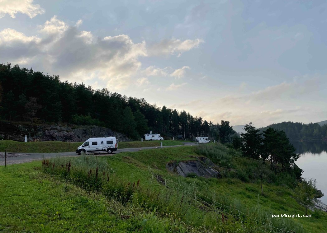 Hulfjell Bobilcamp / Camping — foto 3