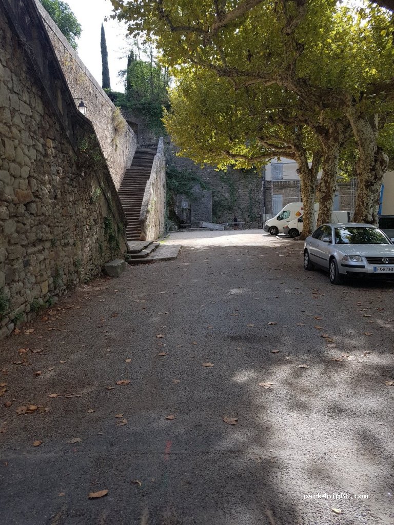 (07110) Largentière - 6 Place des Récollets — foto 3