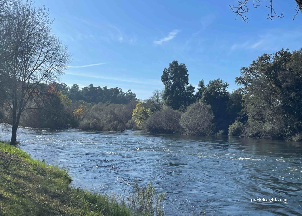 (4980-020) Ponte da Barca - Largo da Feira — foto 5