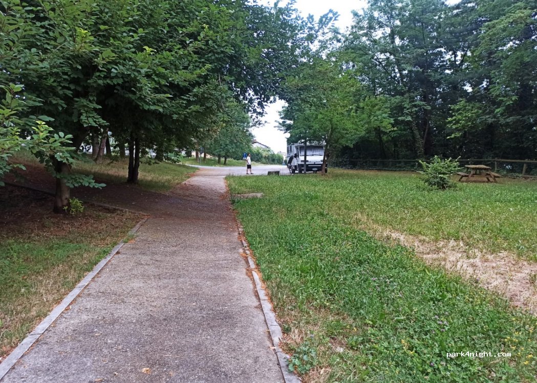 (10066) Torre Pellice - SP161 — foto