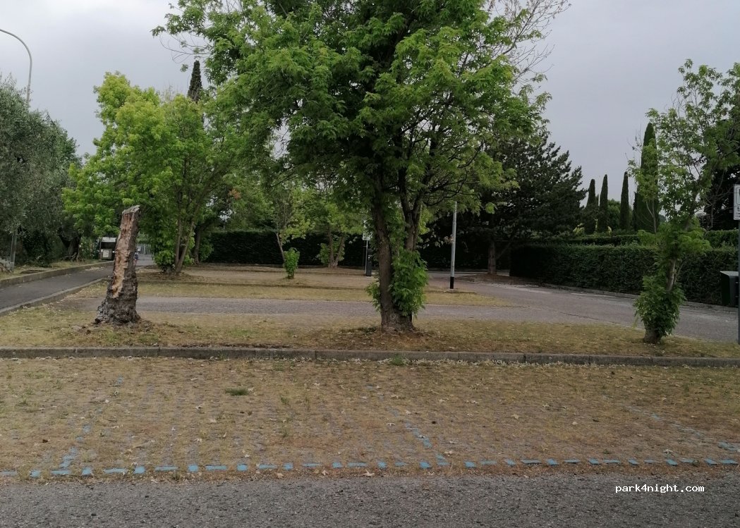 (25080) Moniga del Garda - 8 Via San Michele — foto