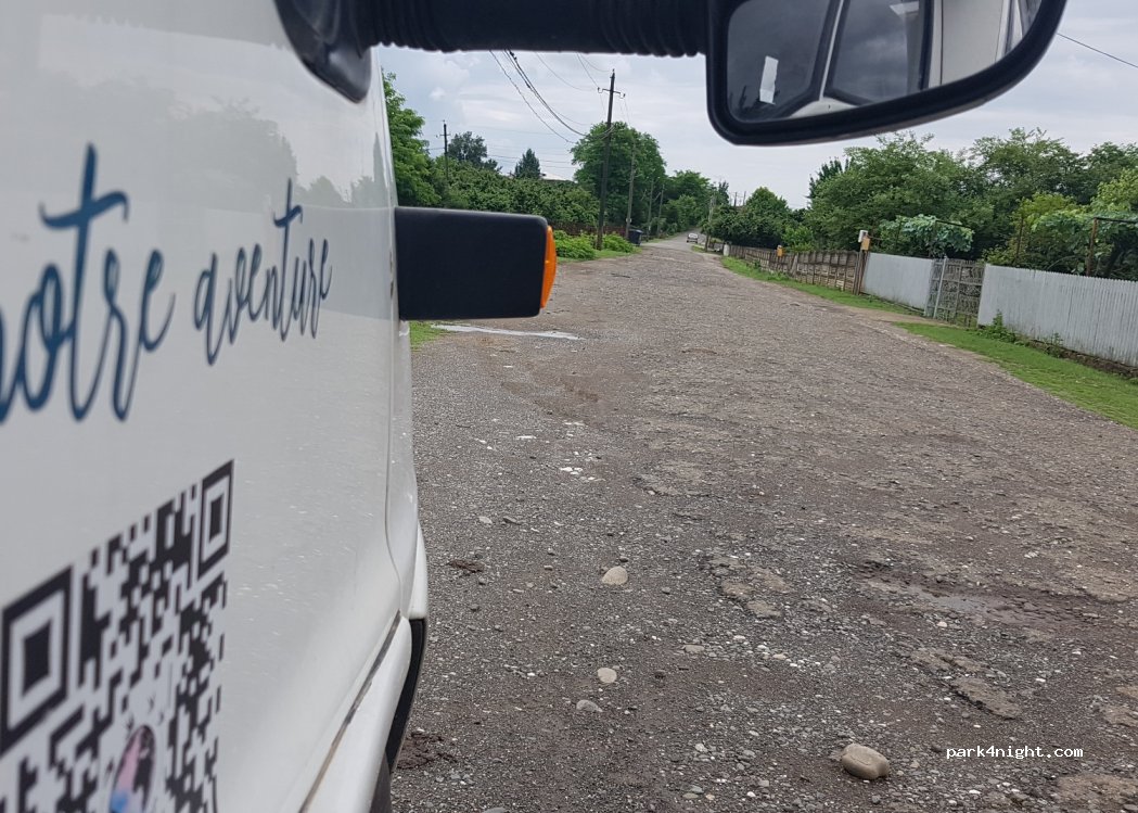 (141-143) Chkhorotsku - Unnamed Road — foto 2