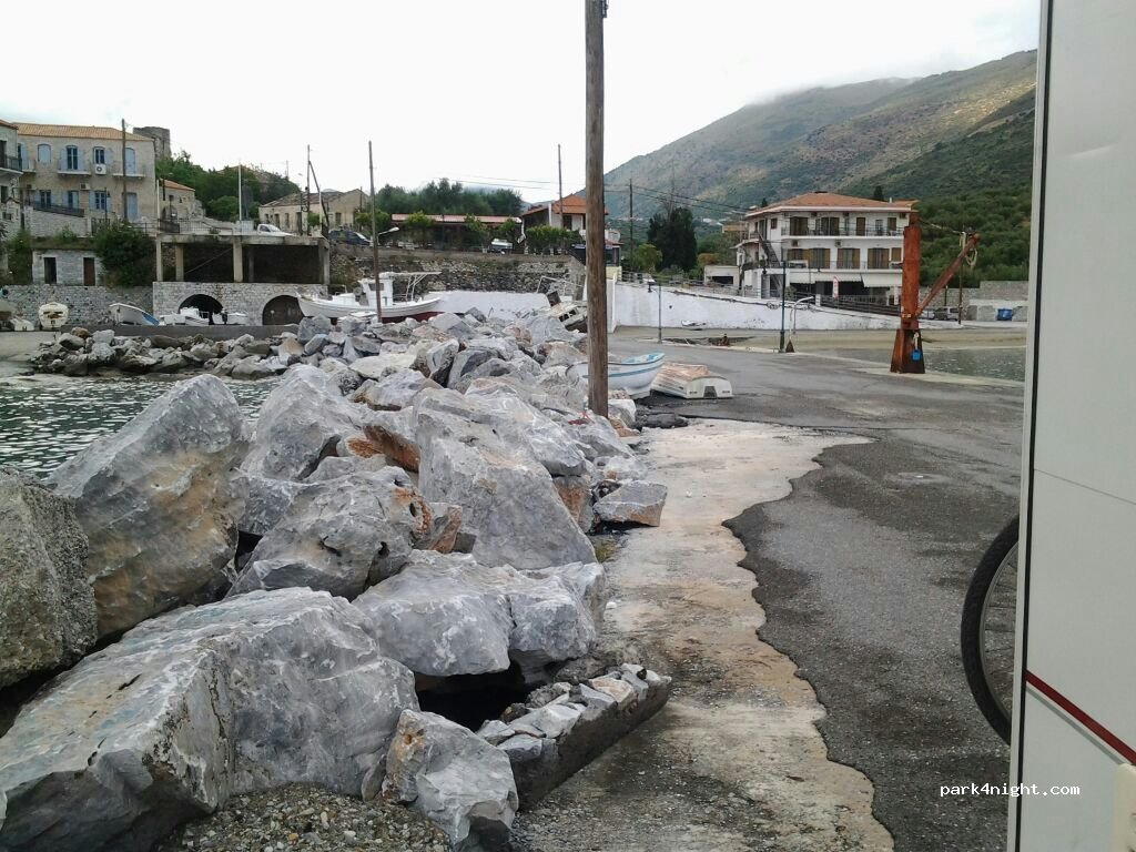 (230 62) Kotronas - Eparchiaki Odos Chosiariou-Gerolimena — foto