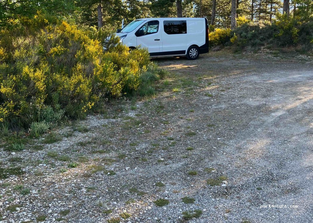 (04360) Moustiers-Sainte-Marie - Unnamed Road — foto 3