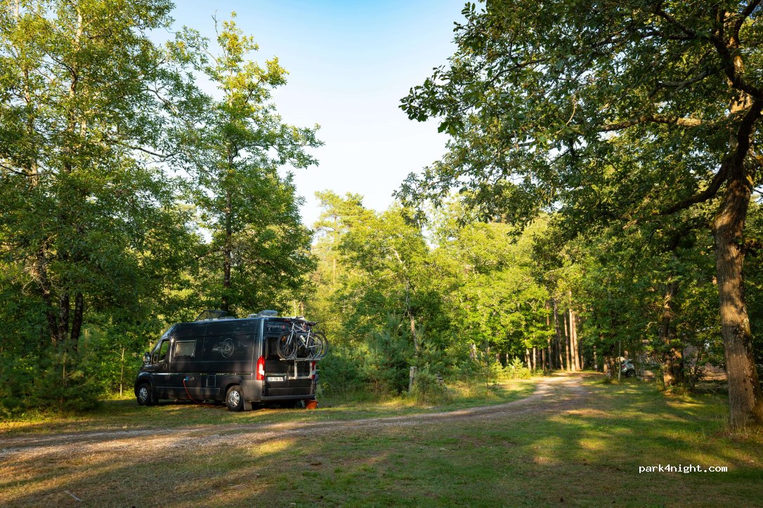Camping Onlycamp - Les Pins — foto