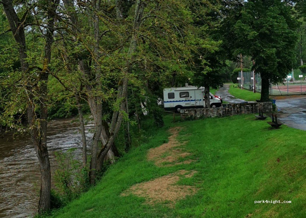 (87110) Solignac - Pont Rompu — foto 3