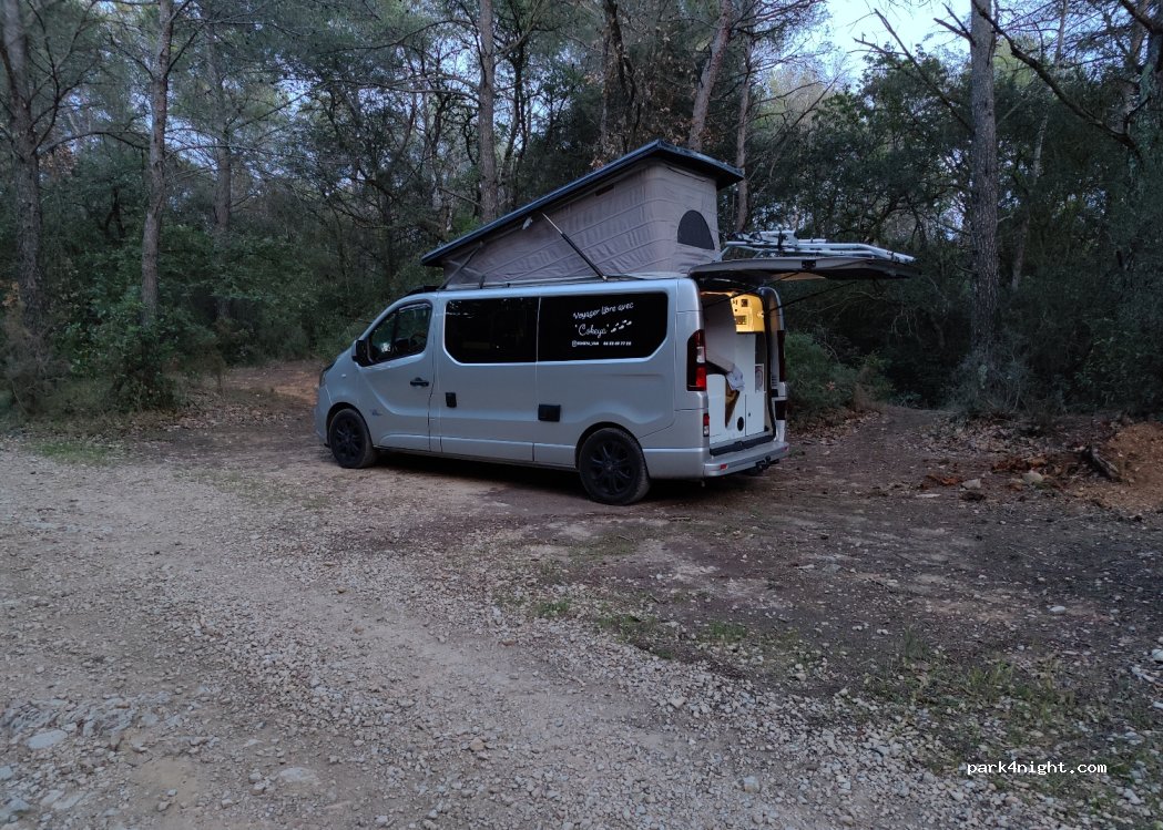 (13600) Ceyreste - Unnamed Road — foto