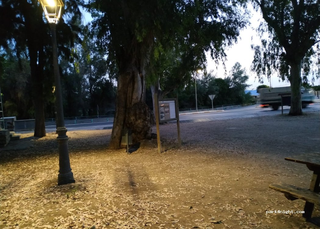 (03680) Alicante - 7 Plaça Poligono 46 — foto
