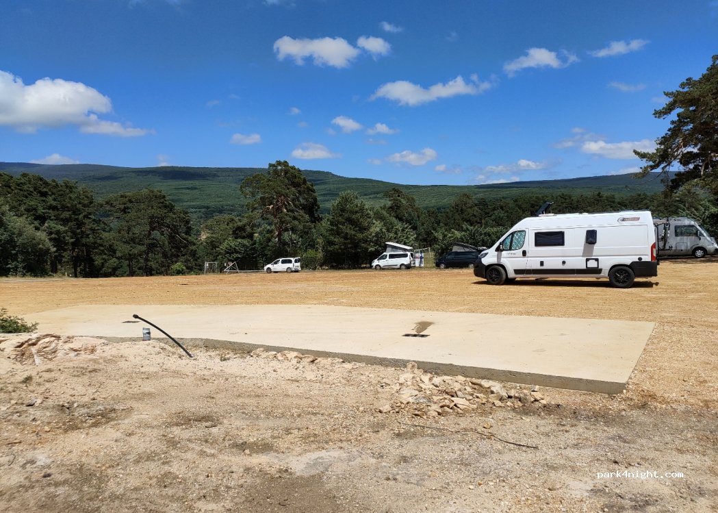 Área Autocaravanas Covaleda — foto 2