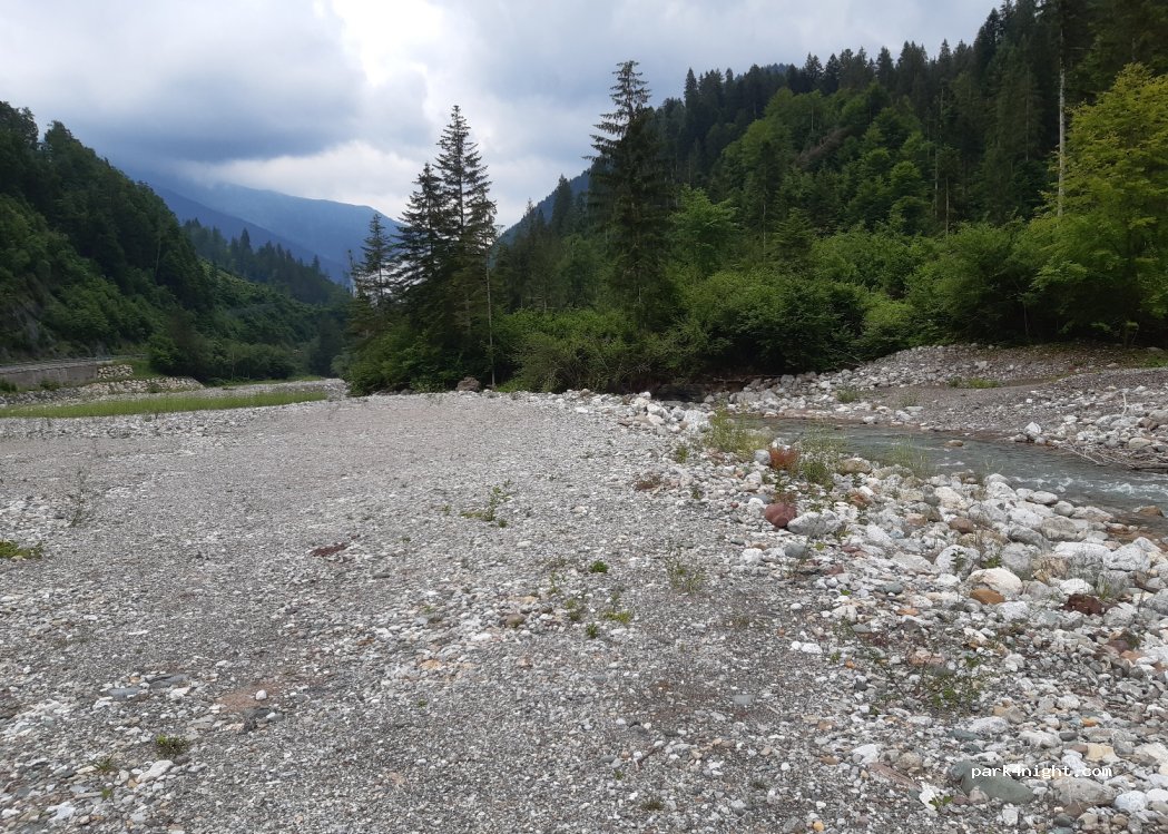 (33020) Forni Avoltri - Strada Regionale 355 — foto