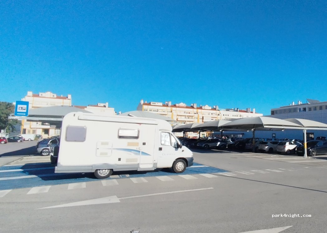 (2900-052) Setúbal - 16A Avenida de Angola — foto