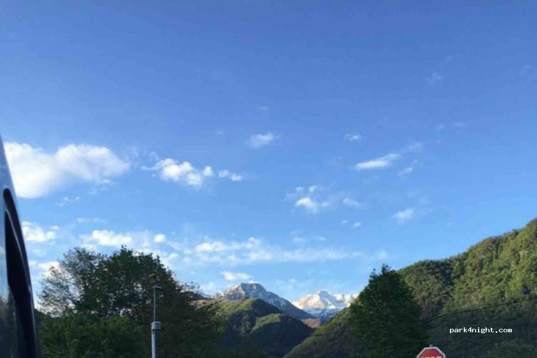 (5220) Tolmin - 12b Dijaška ulica — foto