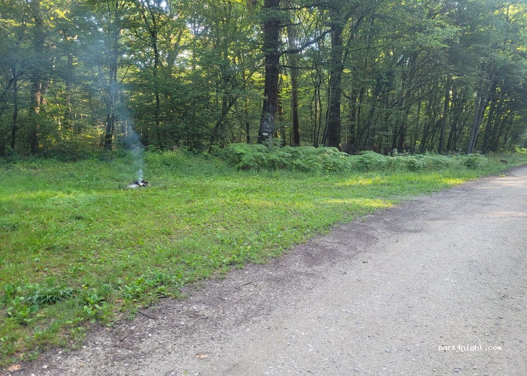 (70180) Autet - Unnamed Road — foto