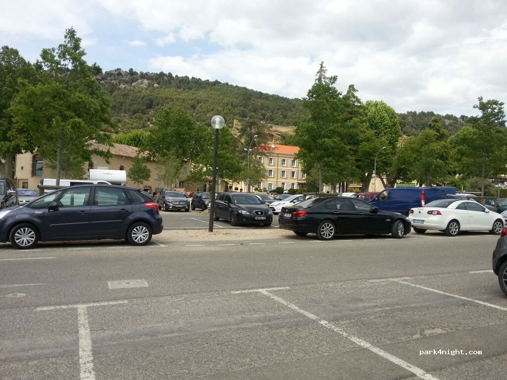 (84190) Beaumes-de-Venise - 69 Place du Marché — foto 2