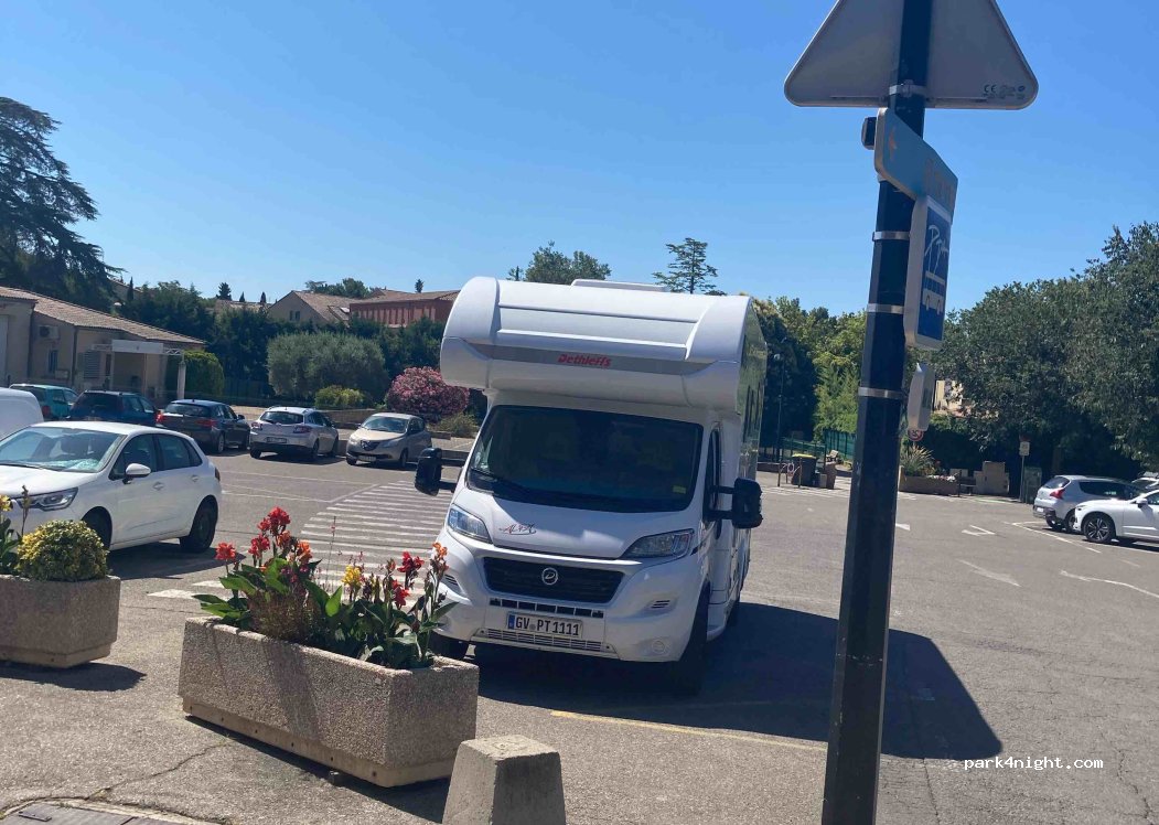 (84190) Beaumes-de-Venise - 69 Place du Marché — foto 3