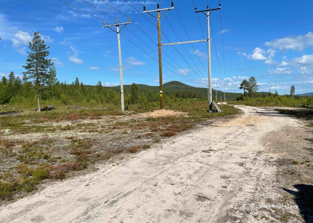 (956 91) Överkalix - Unnamed Road — foto