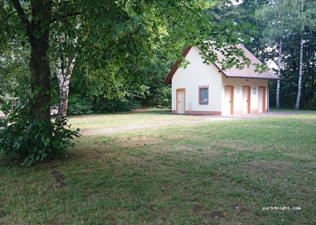 (90542) Eckental - Unnamed Road — foto 2