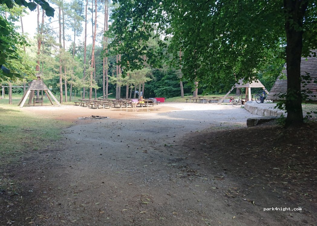 (90542) Eckental - Unnamed Road — foto 4