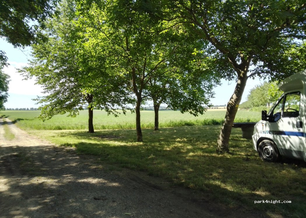 (63260) Saint-Genès-du-Retz - D93 — foto
