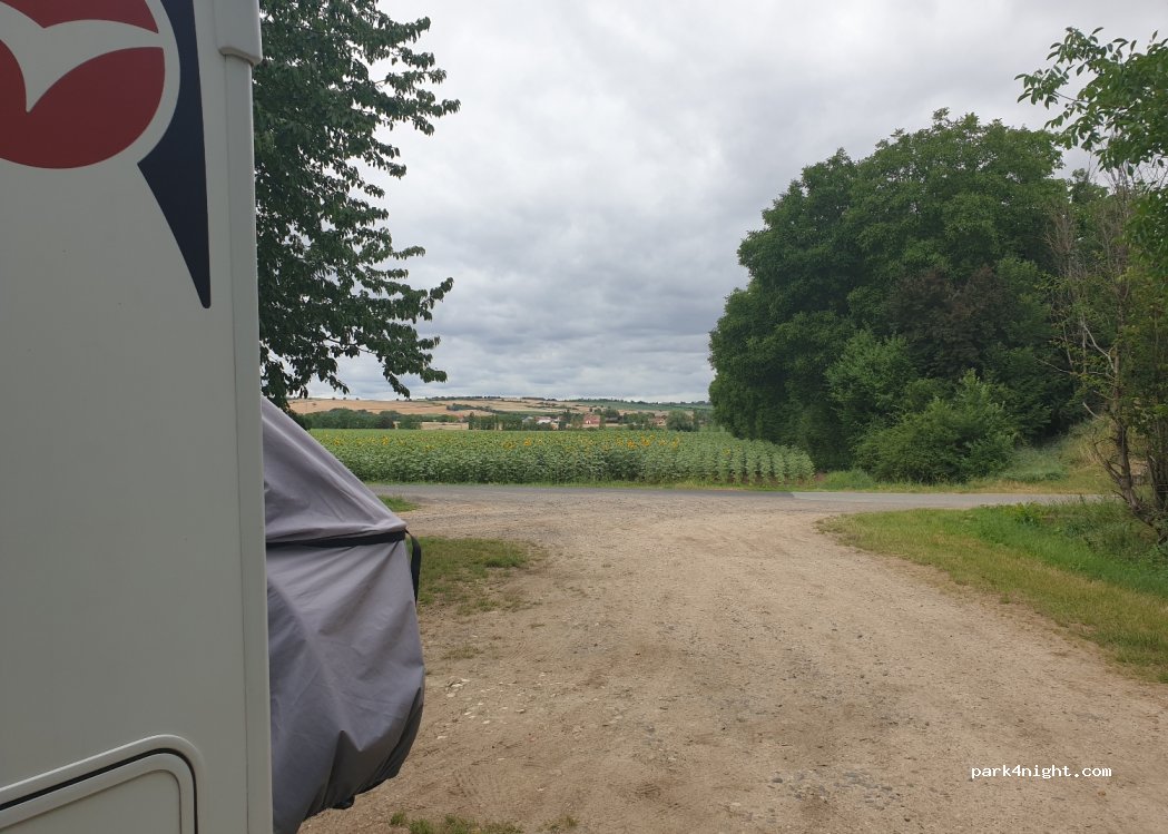 (63260) Saint-Genès-du-Retz - D93 — foto 4