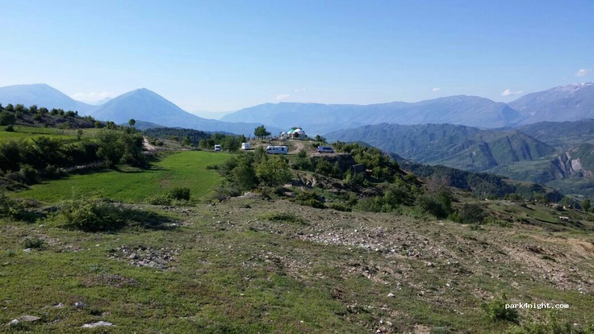 () Gllavë - Unnamed Road — foto